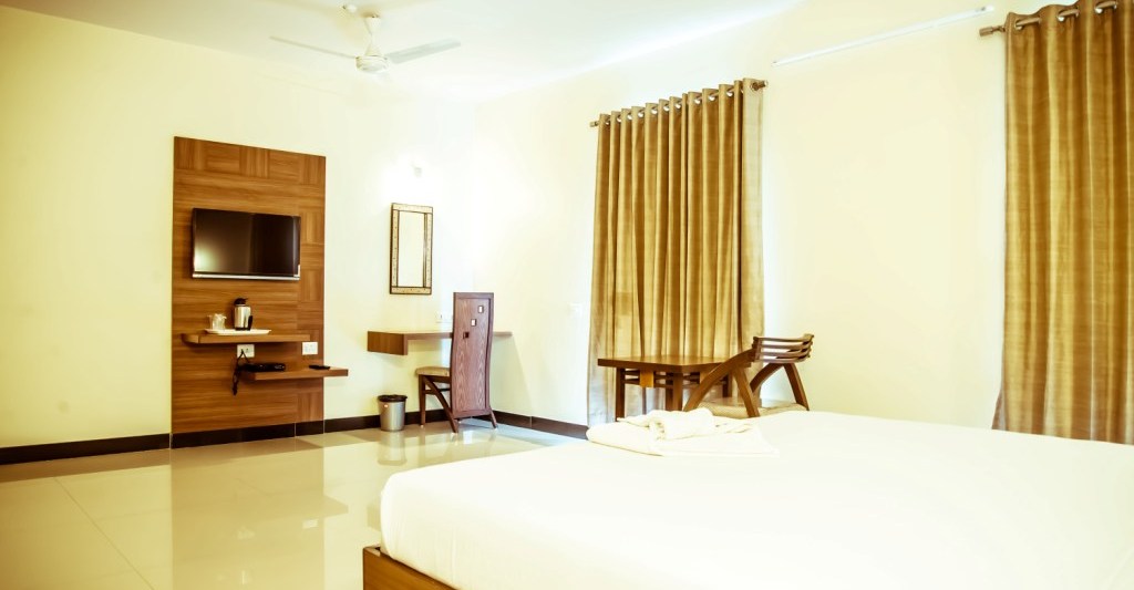 ExtraComfortKingRoom-5